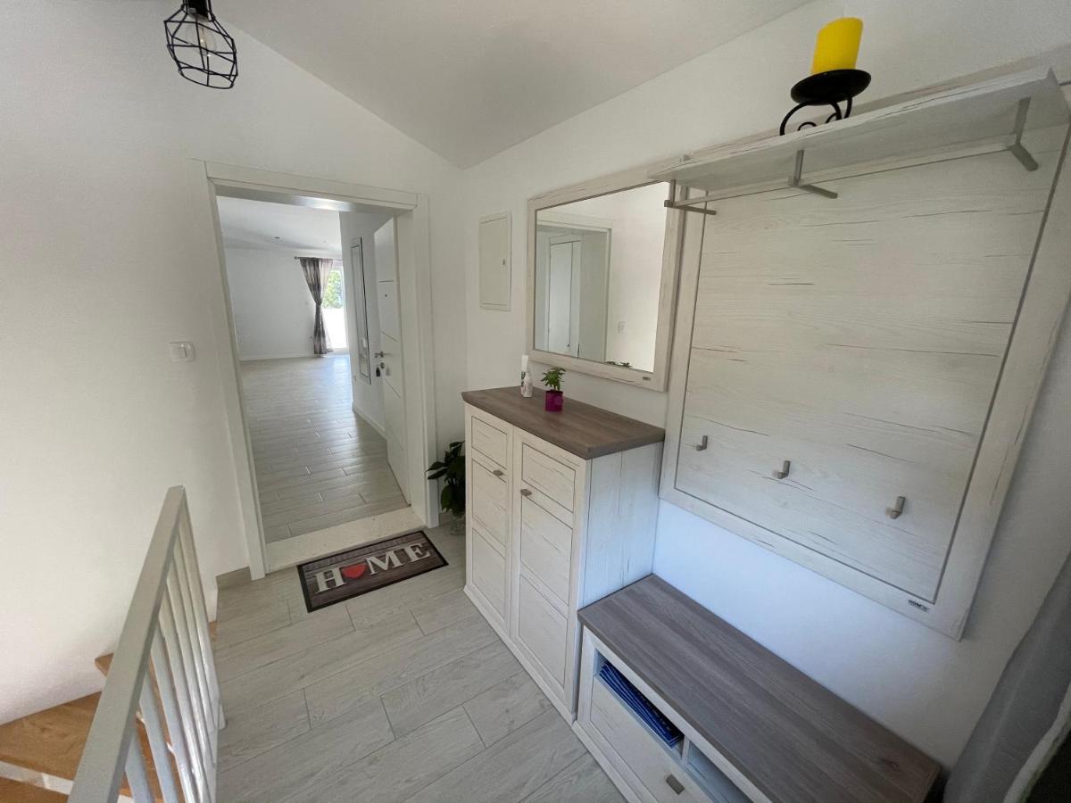 Apartman Mili Baška Voda Buitenkant foto