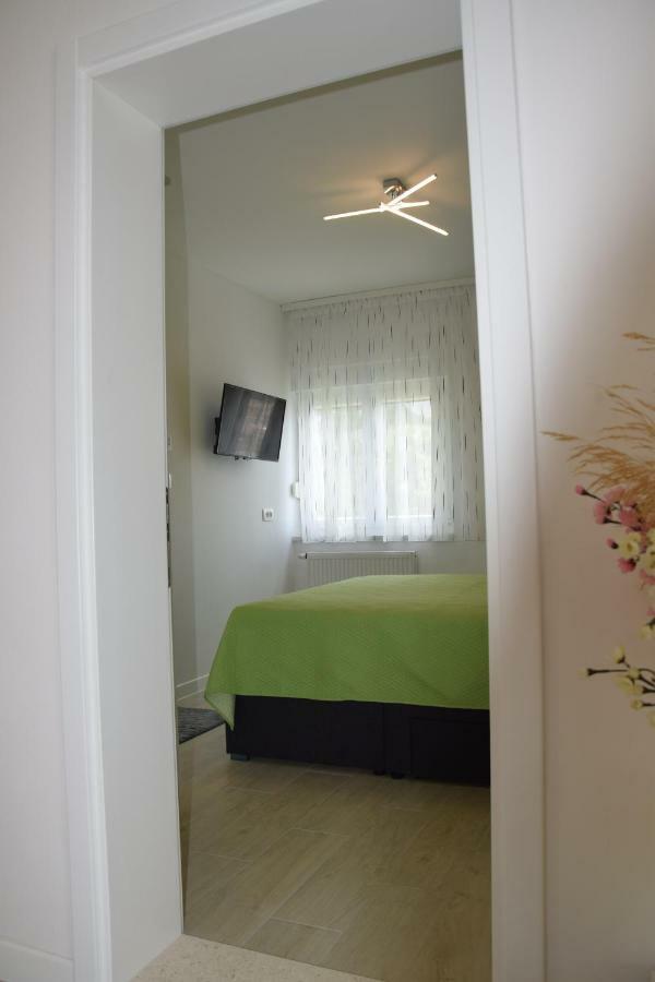 Apartman Mili Baška Voda Buitenkant foto