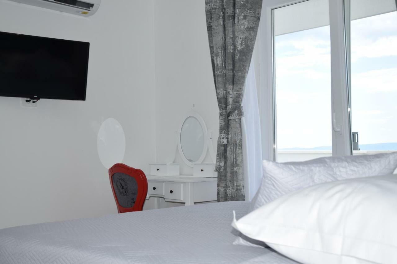 Apartman Mili Baška Voda Buitenkant foto